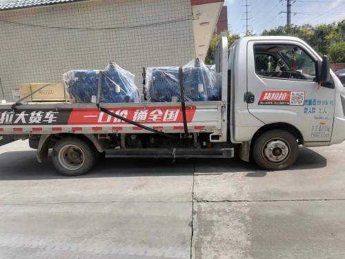 江西客戶6臺柴油機(jī)發(fā)貨